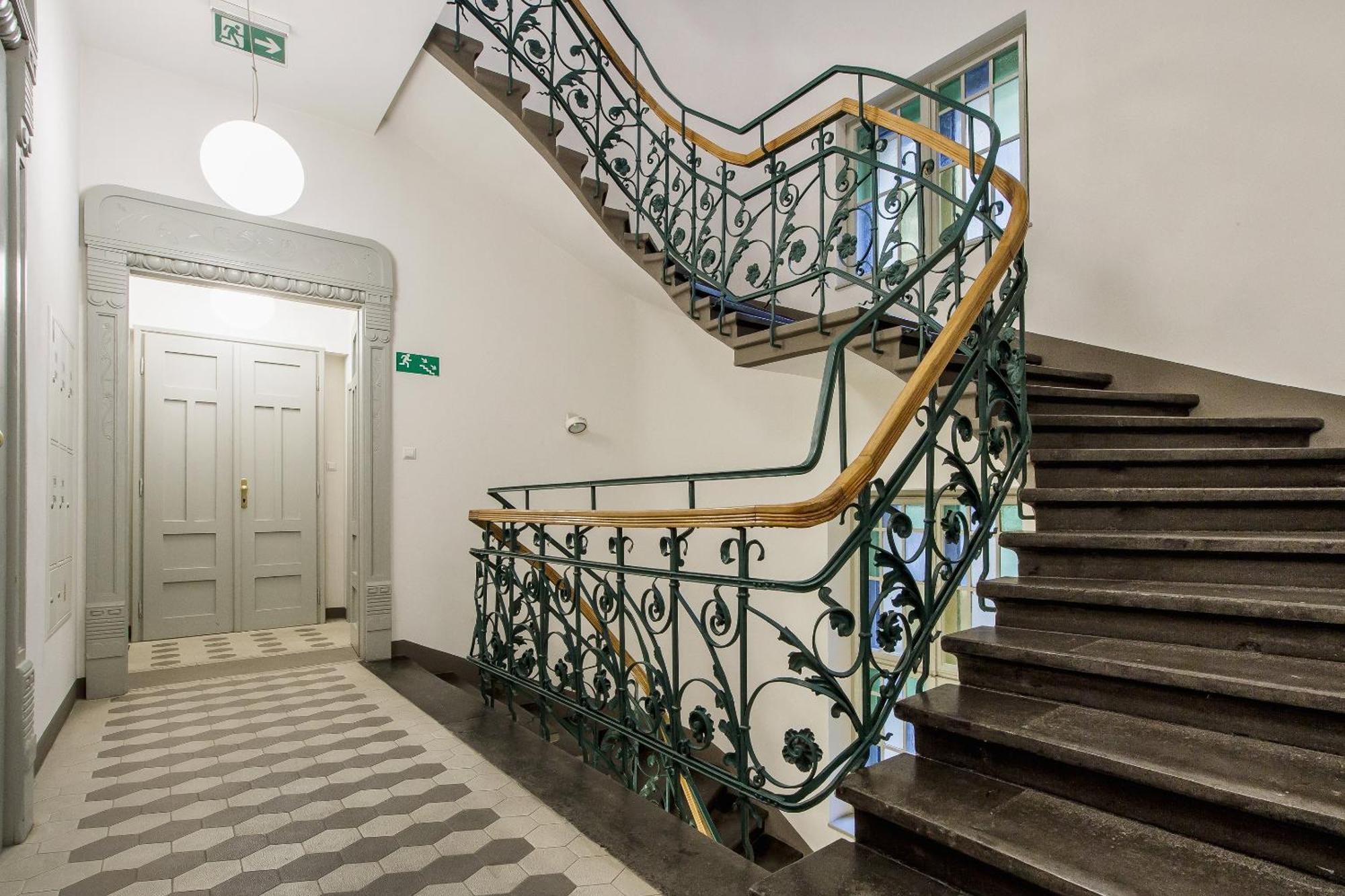 Апартаменти Main Station - 8 Rakowicka Street Краків Екстер'єр фото